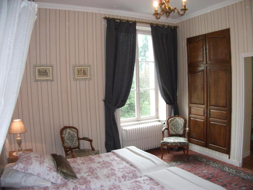 Chateau De Belle-Vue Bed & Breakfast Sainte-Cecile  Bilik gambar