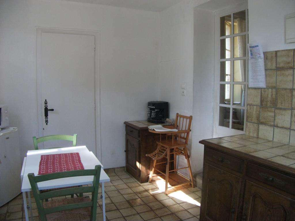 Chateau De Belle-Vue Bed & Breakfast Sainte-Cecile  Bilik gambar