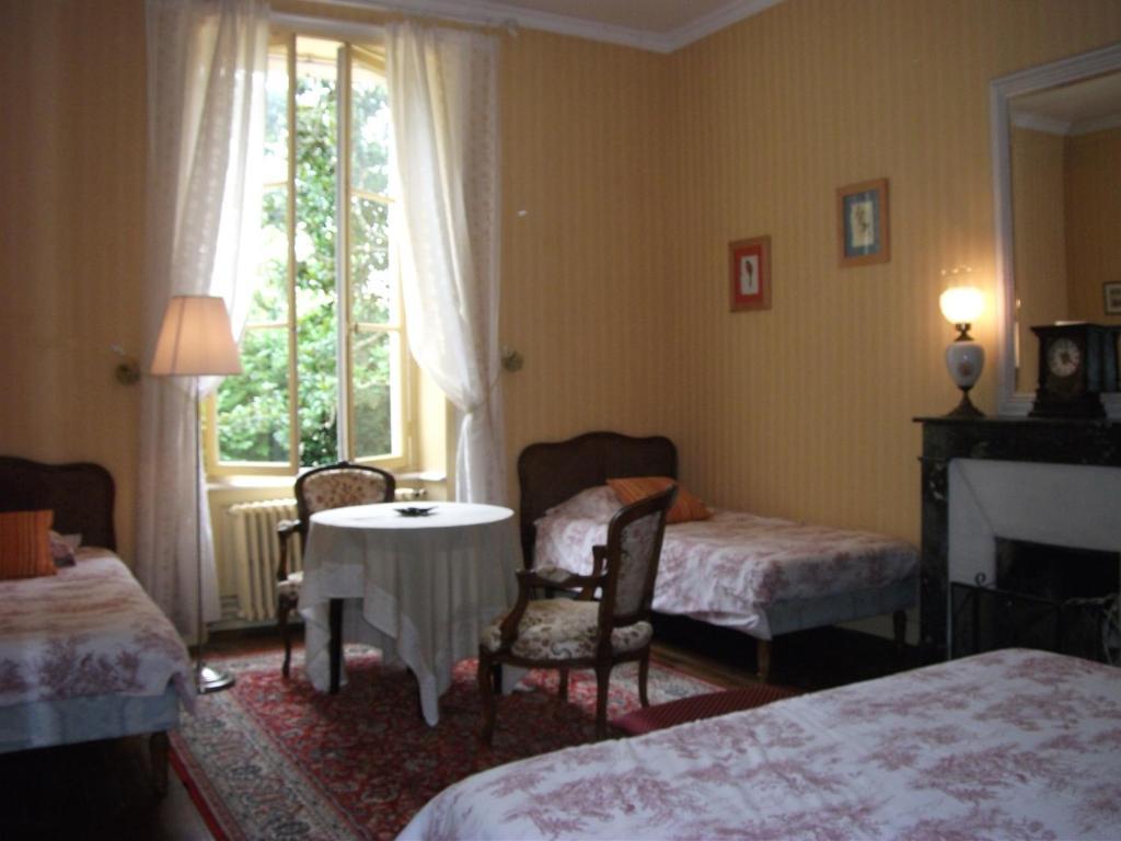 Chateau De Belle-Vue Bed & Breakfast Sainte-Cecile  Bilik gambar